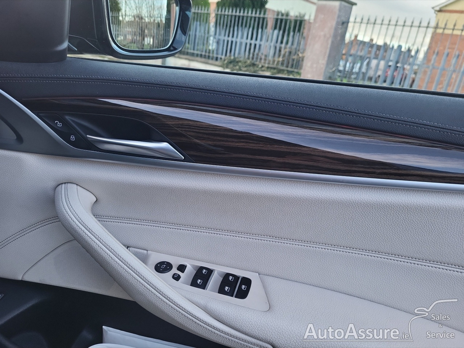 2023 BMW 5 Series 2L Petrol Plug-in Hybrid For Sale Images