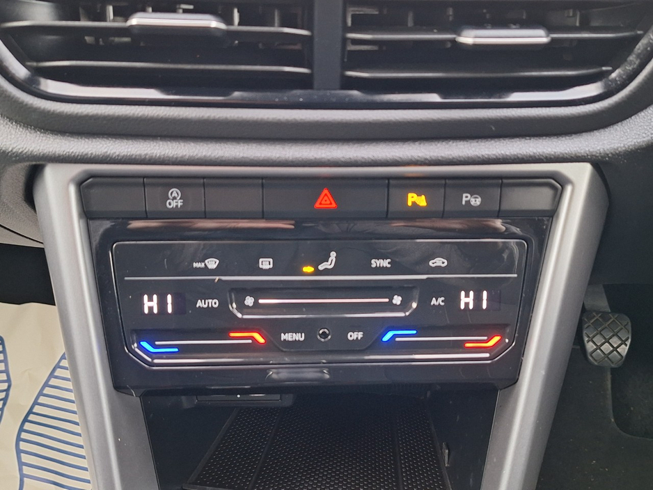 2023 Volkswagen T-Roc 1L Petrol For Sale Images