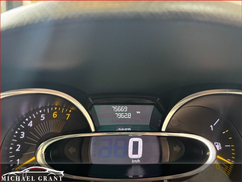 2014 Renault Clio 1.1L Petrol For Sale Images