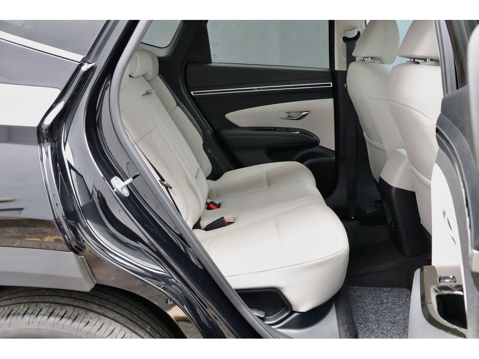Hyundai Tucson 2WD Executive w.2 Tone Roof — thumbnail 18