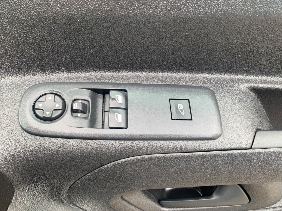 2021 Peugeot Partner 1.5L Diesel For Sale Images
