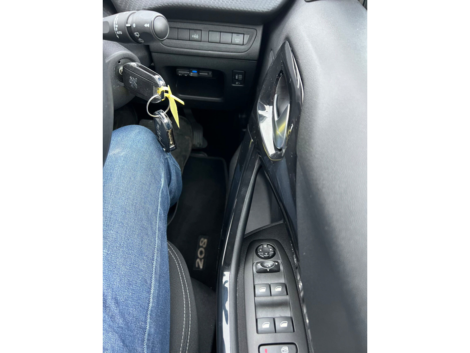 Peugeot 208 1.2 PureTech 110bhp Auto Active — thumbnail 11