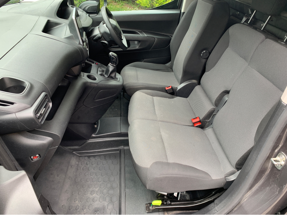 2021 Peugeot Partner 1.5L Diesel For Sale Images