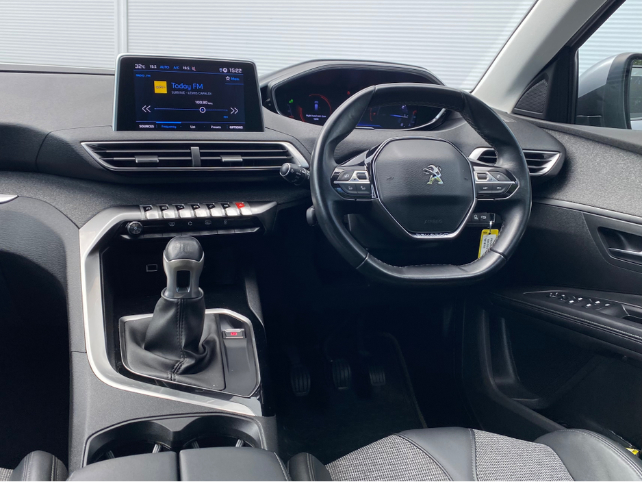 2019 Peugeot 5008 1.2L Petrol For Sale Images