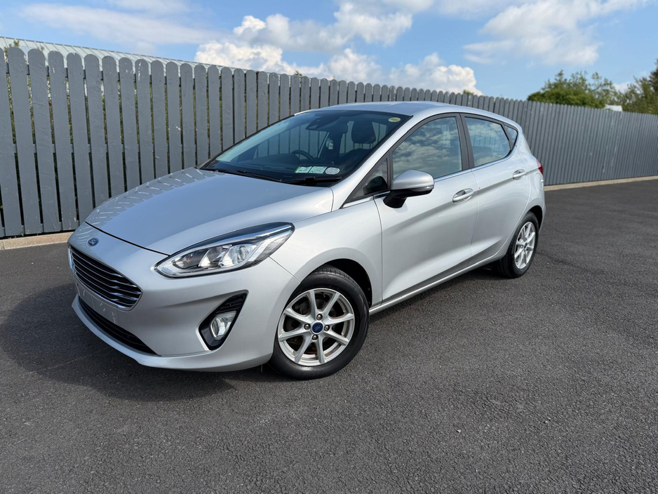 Ford Fiesta 1.1 ZETEC 85PS 5DR — thumbnail 4