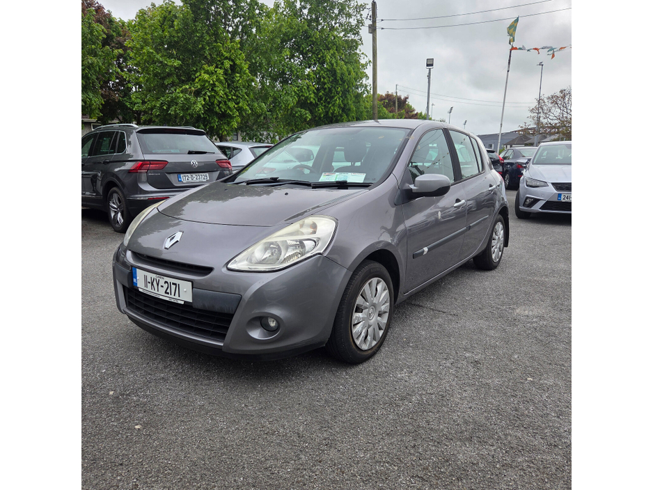 2011 Renault Clio 1.1L Petrol For Sale Images