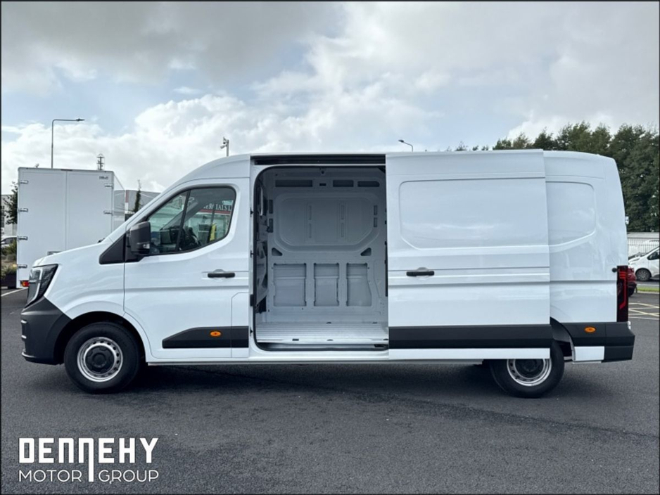 2026 Renault Master 2L Diesel For Sale Images