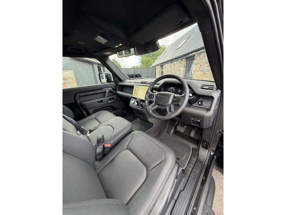 2026 Land Rover Defender 3L Diesel For Sale Images