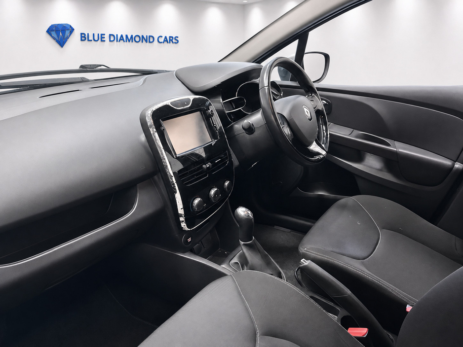 2015 Renault Clio 1.1L Petrol For Sale Images