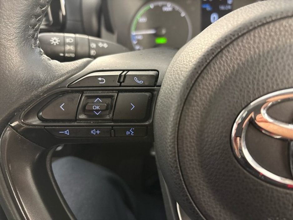 Toyota Yaris Luna — thumbnail 13