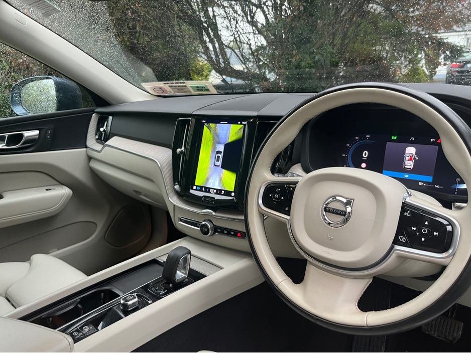 2022 Volvo XC60 2L Diesel For Sale Images