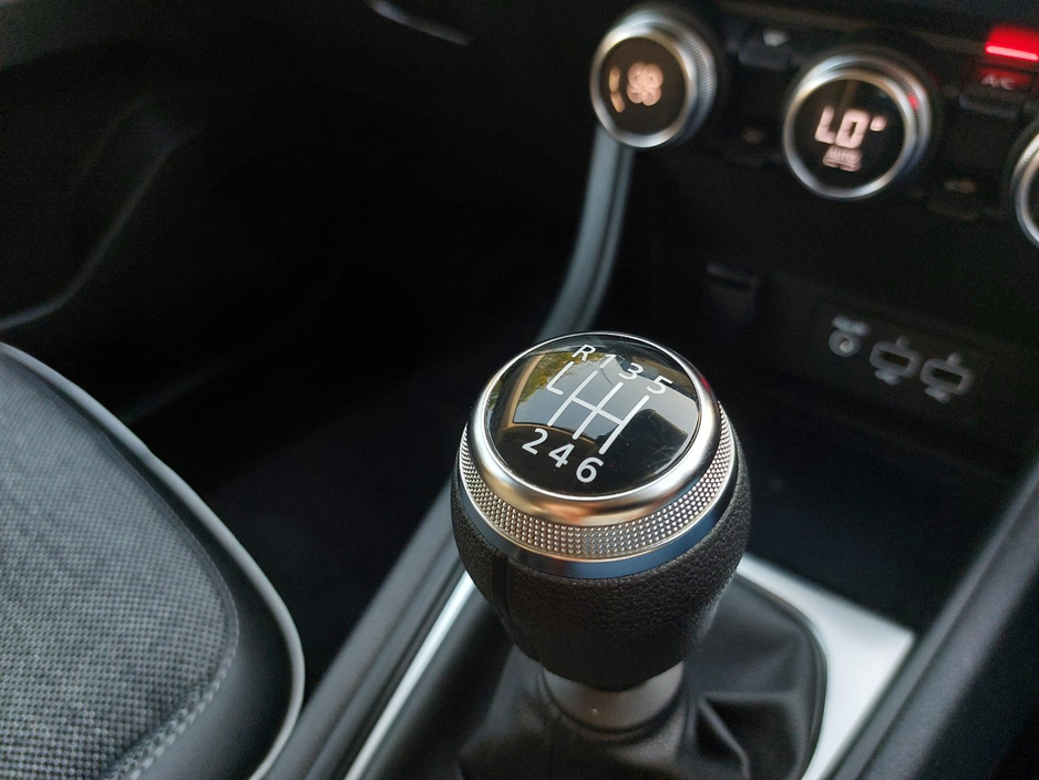 2023 Renault Captur 1L Petrol For Sale Images