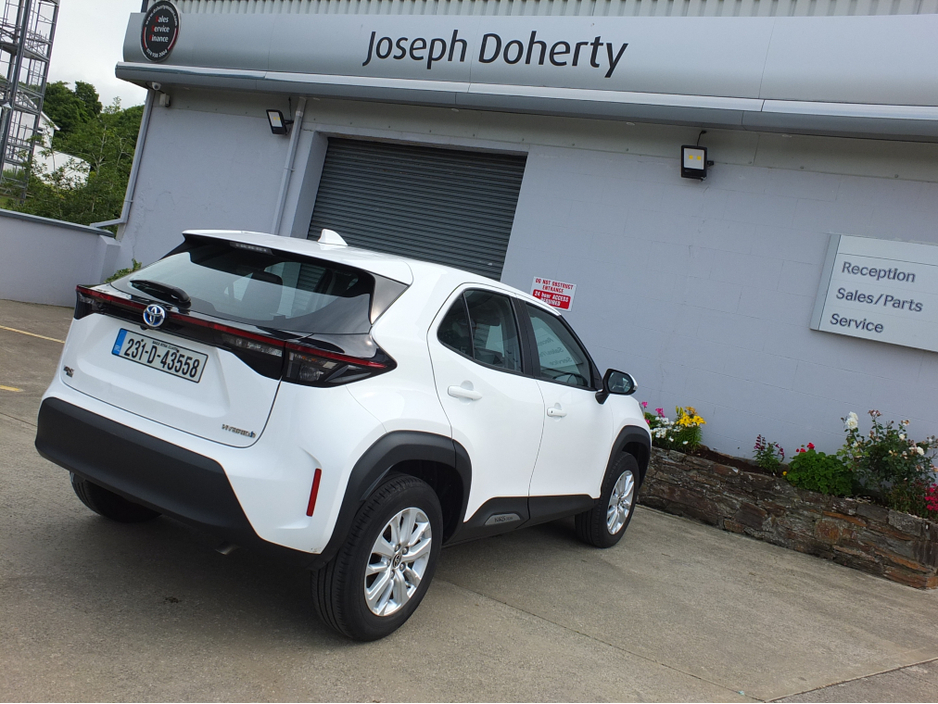 2023 Toyota Yaris Cross 1.5L Petrol Hybrid For Sale Images