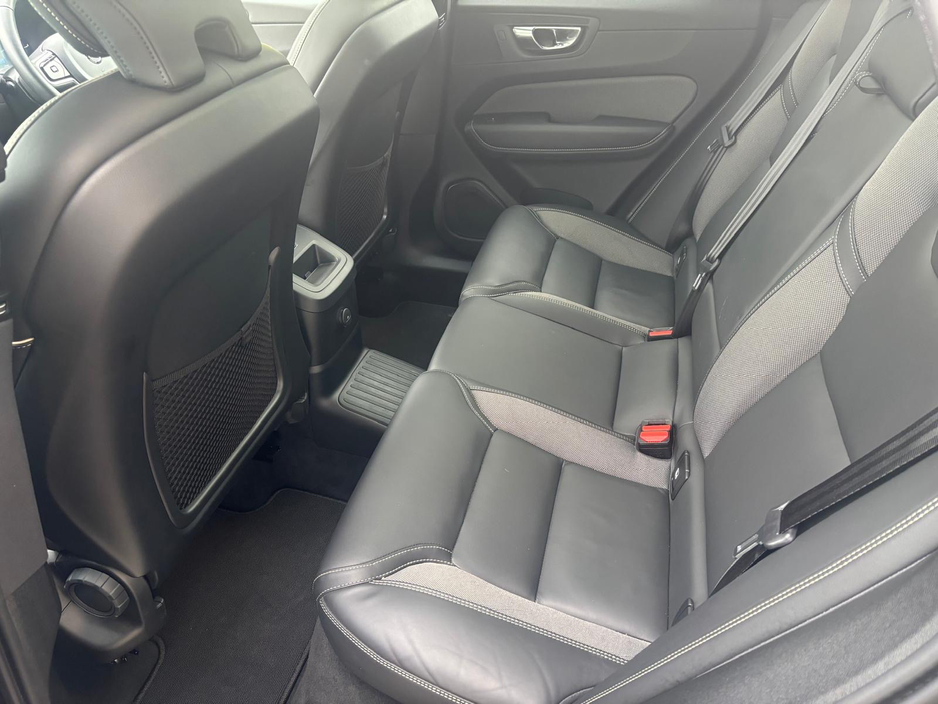 2025 Volvo XC60 2L Petrol Plug-in Hybrid For Sale Images
