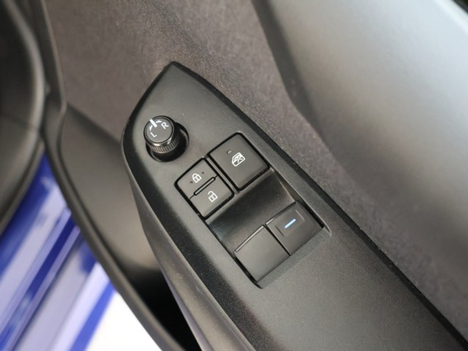 Toyota Yaris Luna Hybrid — thumbnail 17
