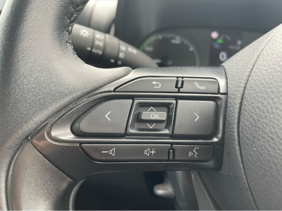 2022 Toyota Yaris 1.5L Petrol Hybrid For Sale Images