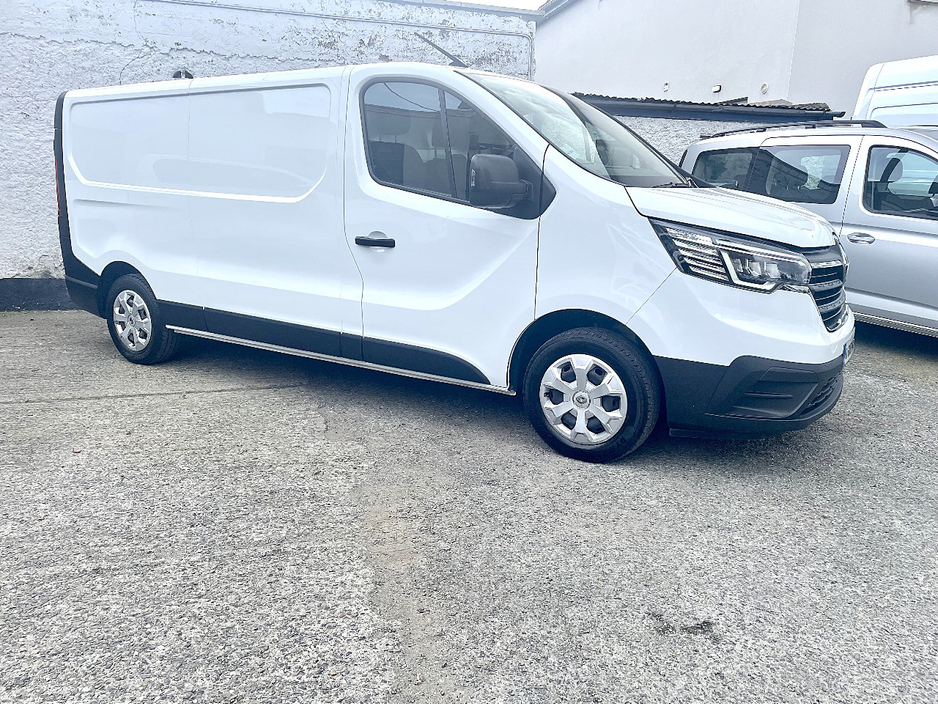 2023 Renault Trafic 2L Diesel For Sale Images