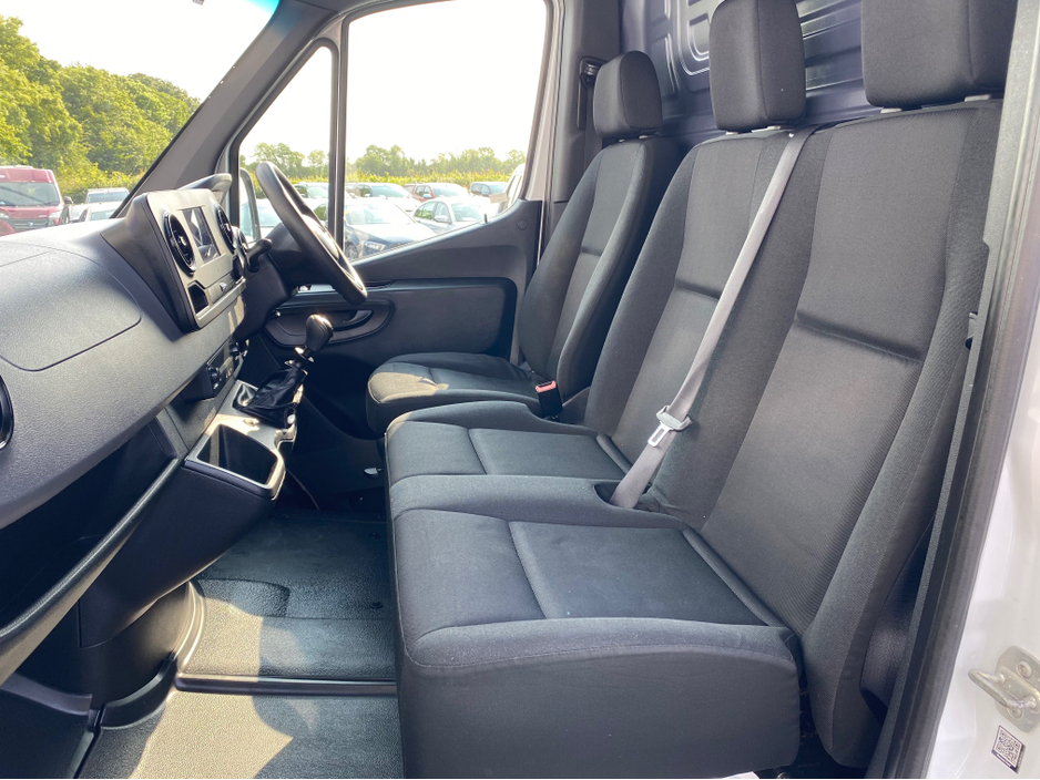 2020 Mercedes-Benz Sprinter 2.1L Diesel For Sale Images
