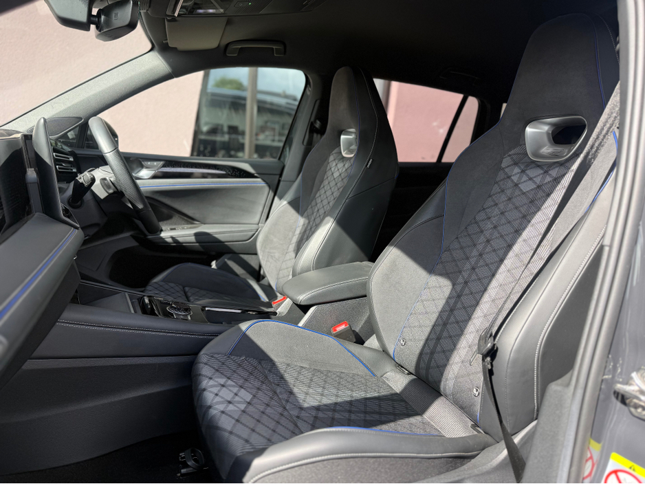 2024 Volkswagen Tiguan 1.5L Petrol Hybrid For Sale Images