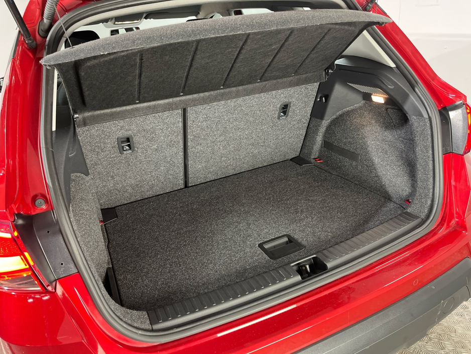 SEAT Arona SE Plus DSG 1.0TSI 115BHP - Parking Sensors - Sat Nav - Air-Conditioning - Cruise Control - Auto Lights/Wipers - Apple CarPlay/Android Auto — thumbnail 12