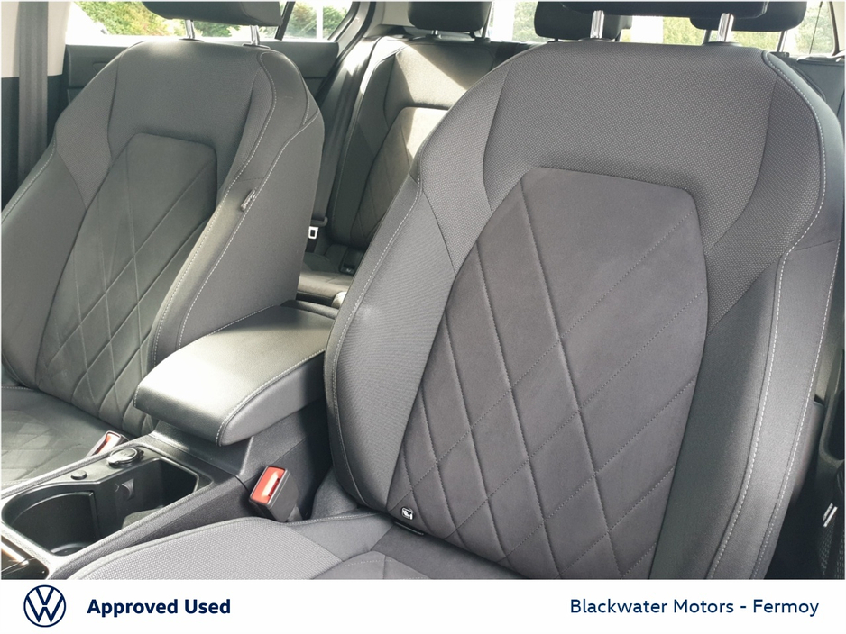 Volkswagen Golf 2.0TDI 115BHP STYLE WITH UPGRADED ALLOYS & REAR TINTED WINDOWS — thumbnail 23