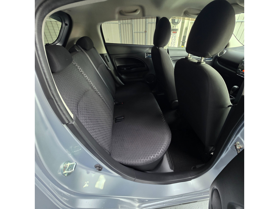 Mitsubishi Mirage — thumbnail 15