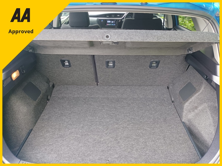 2016 Toyota Auris 1.5L Petrol For Sale Images