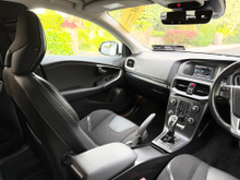 2014 Volvo V40 2L Diesel For Sale Images