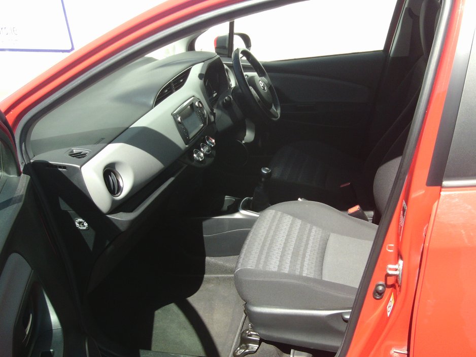 2017 Toyota Yaris 1L Petrol For Sale Images