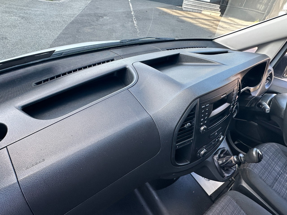 2015 Mercedes-Benz Vito 1.6L Diesel For Sale Images