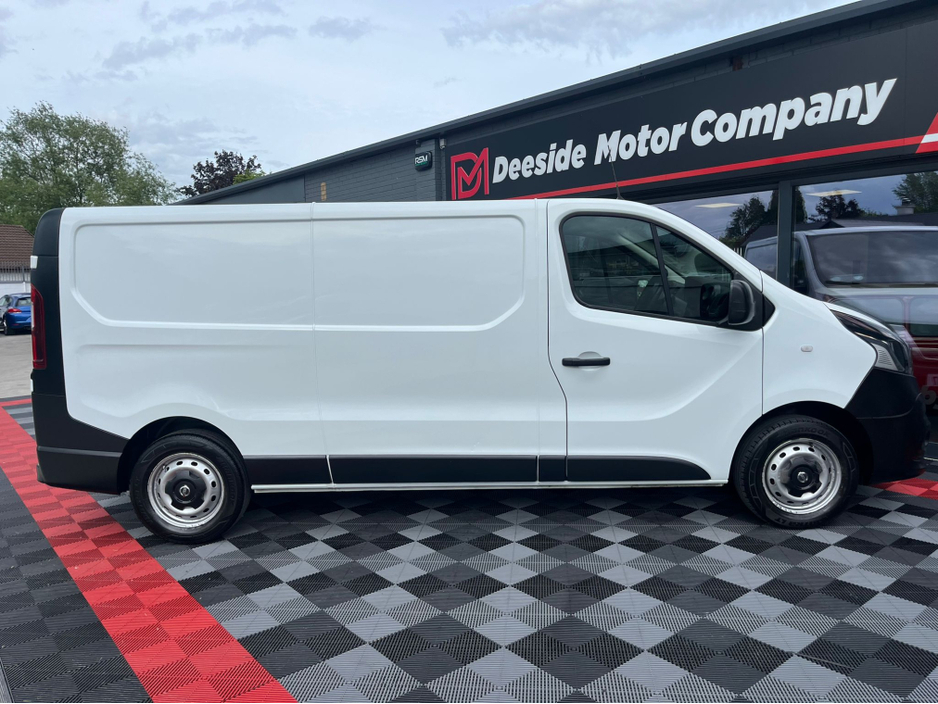 2020 Nissan NV300 2L Diesel For Sale Images