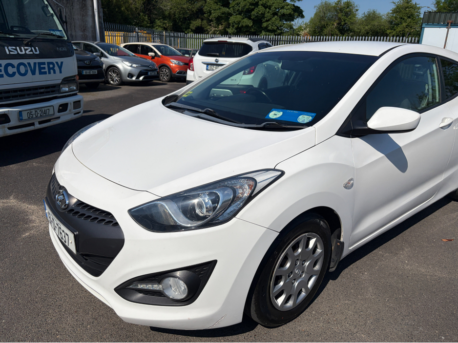 2015 Hyundai i30 1.4L Diesel For Sale Images