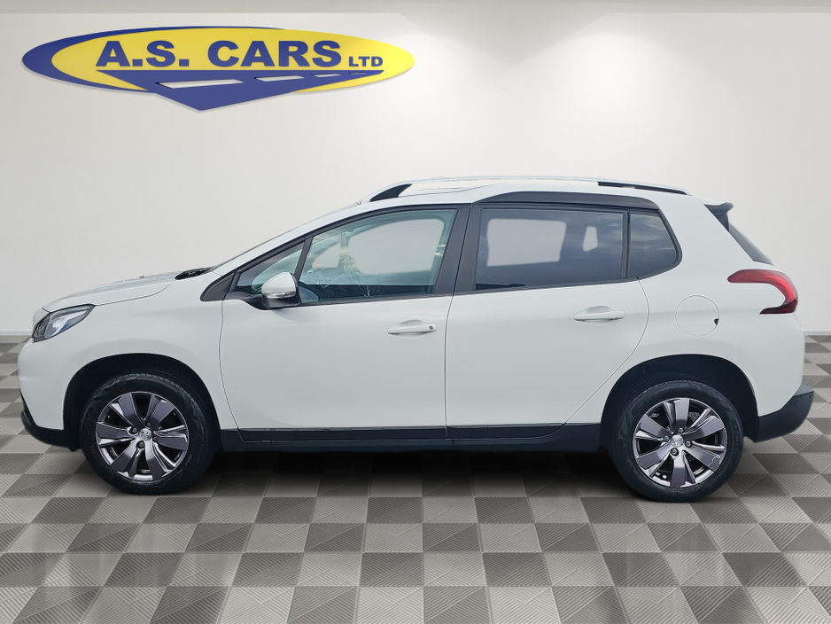 Peugeot 2008 ACTIVE 1.2 ** LOW MILEAGE IRISH CAR ** NICE SPEC ** 2 KEYS ** SUPERB EXAMPLE ** — thumbnail 6