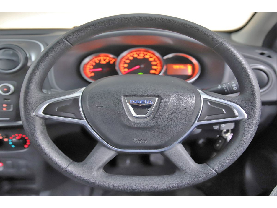 Dacia Sandero 1.0 ALTERNATIVE SCE 75BHP 5SPD — thumbnail 17