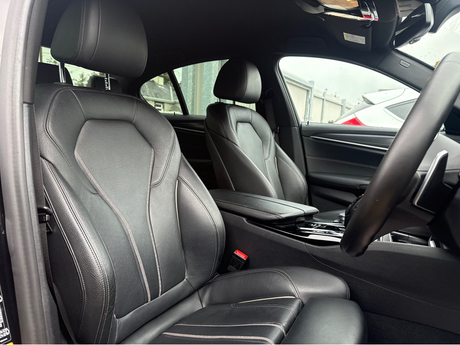 2021 BMW 5 Series 2L Petrol Plug-in Hybrid For Sale Images