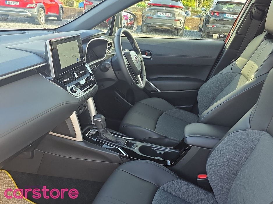 Toyota Corolla Cross Hybrid Z — thumbnail 9