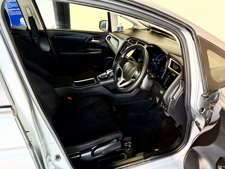 2017 Honda Shuttle 1.5L Petrol Hybrid For Sale Images