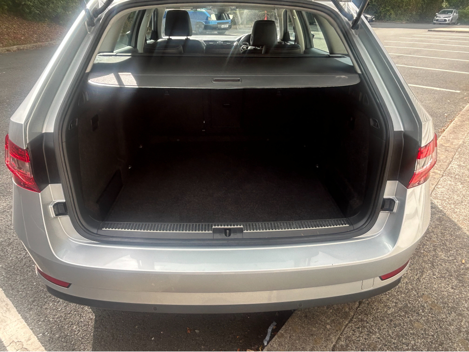 2021 Skoda Superb 2L Diesel For Sale Images