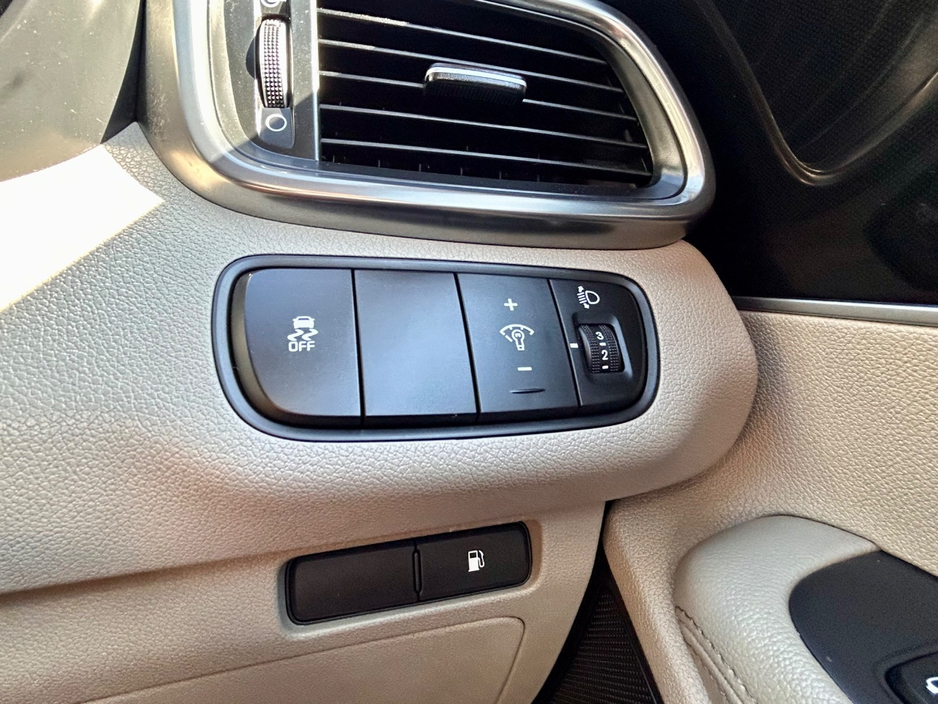 2016 Kia Sorento 2.2L Diesel For Sale Images