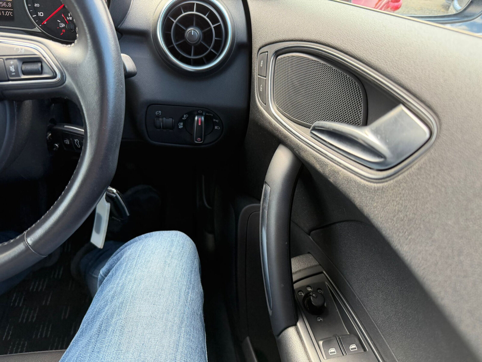 Audi A1 1.4 TFSI S TRONIC SPORT — thumbnail 11