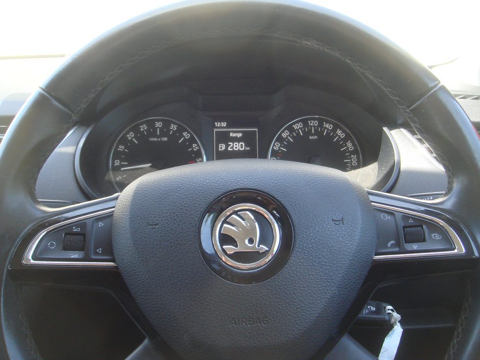 2015 Skoda Octavia 1.6L Diesel For Sale Images