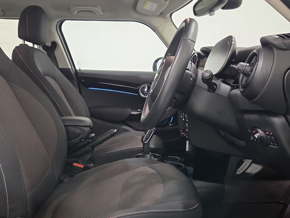 2024 MINI Hatch 1.5L Petrol For Sale Images