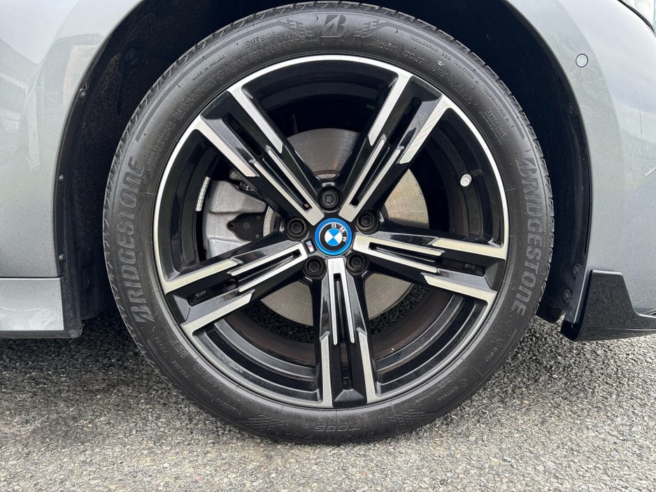 2024 BMW 3 Series 2L Petrol Plug-in Hybrid For Sale Images