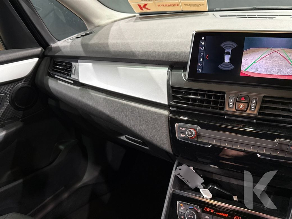 BMW 2 Series 1.5 AUTOMATIC - FACTORY ALLOY WHEELS - REVERSE CAMERA — thumbnail 23