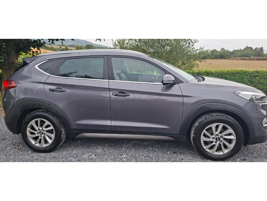 Hyundai Tucson PREMIUM B DRIVE 2WD CRDI 5 5DR