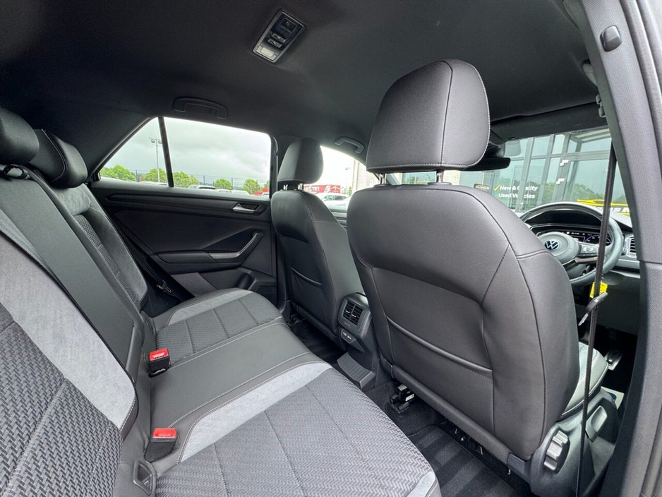 2021 Volkswagen T-Roc 2L Diesel For Sale Images