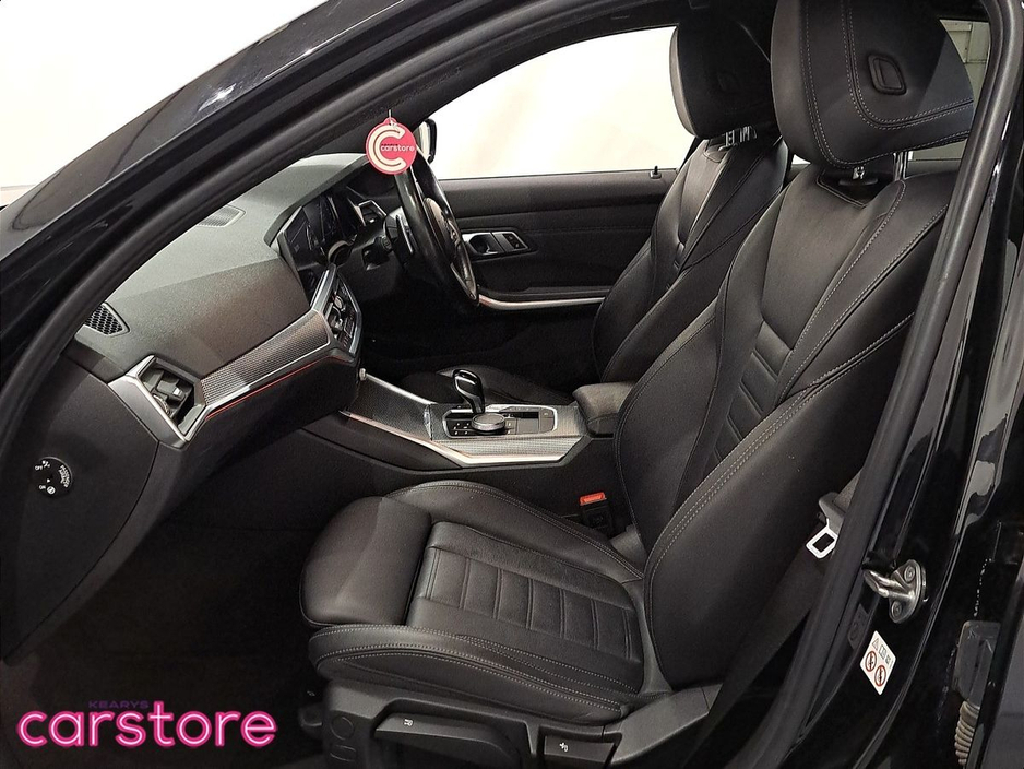 BMW 3 Series 330e M Sport Auto — thumbnail 9