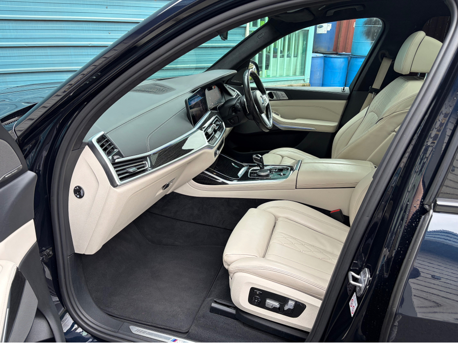 2021 BMW X7 3L Diesel For Sale Images