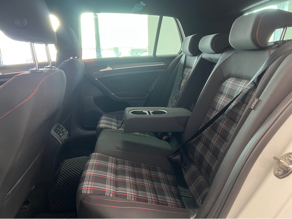 2017 Volkswagen Golf 2.0L Petrol For Sale Images