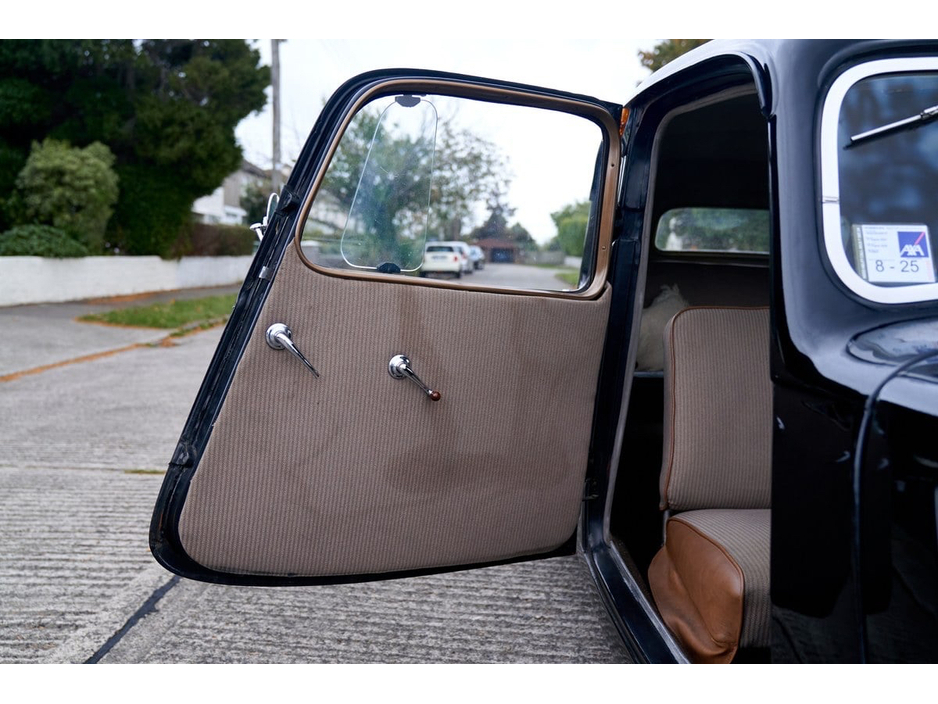 1950 Citroen Traction Avant 2L Petrol For Sale Images